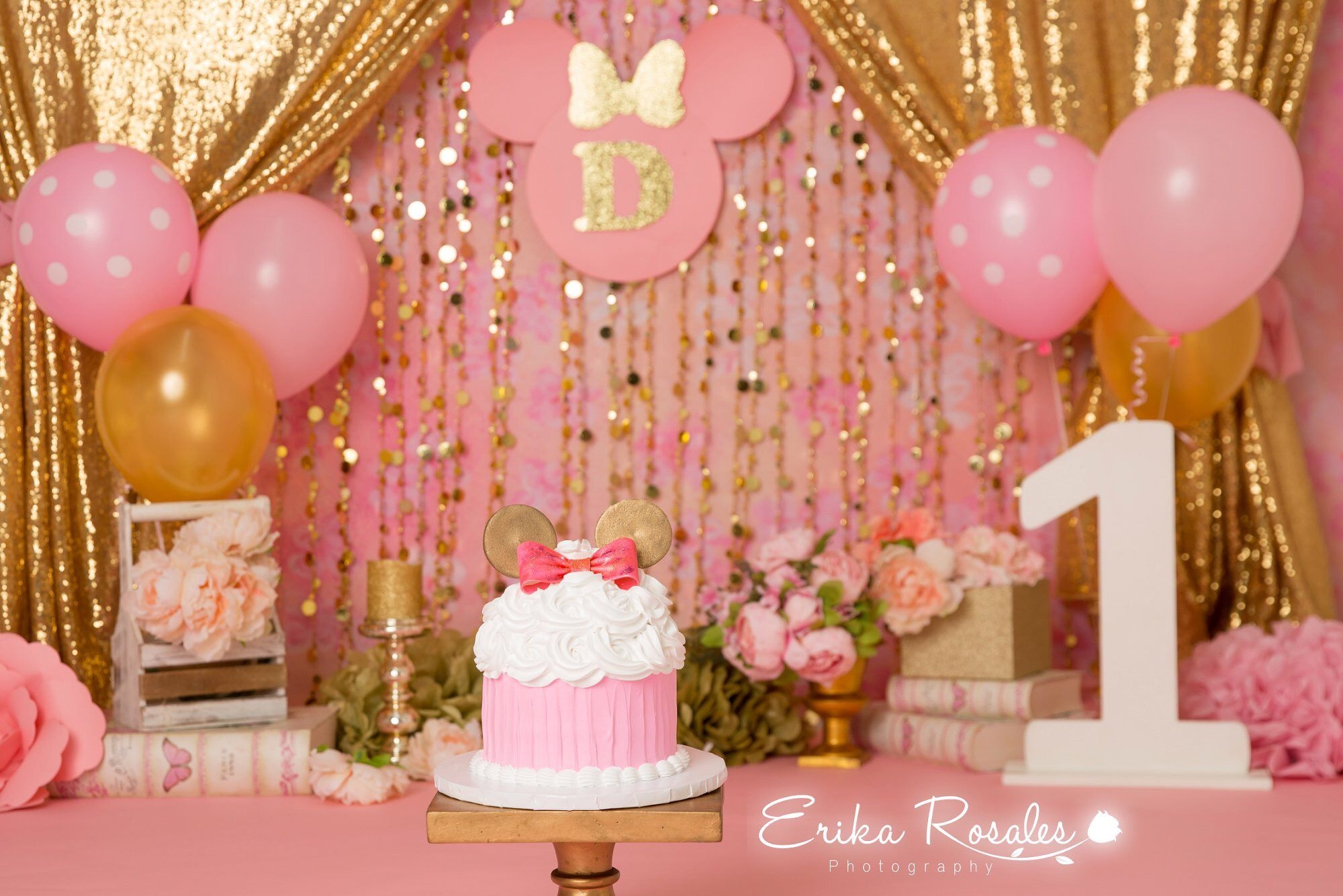 minnie mouse 1st birthday theme