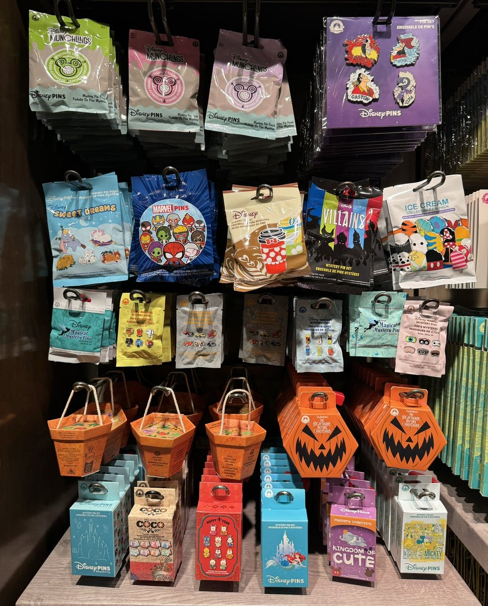 A Few Mystery Pin Sets Currently Available At Disney Parks Https t co 51aQNiTzzG