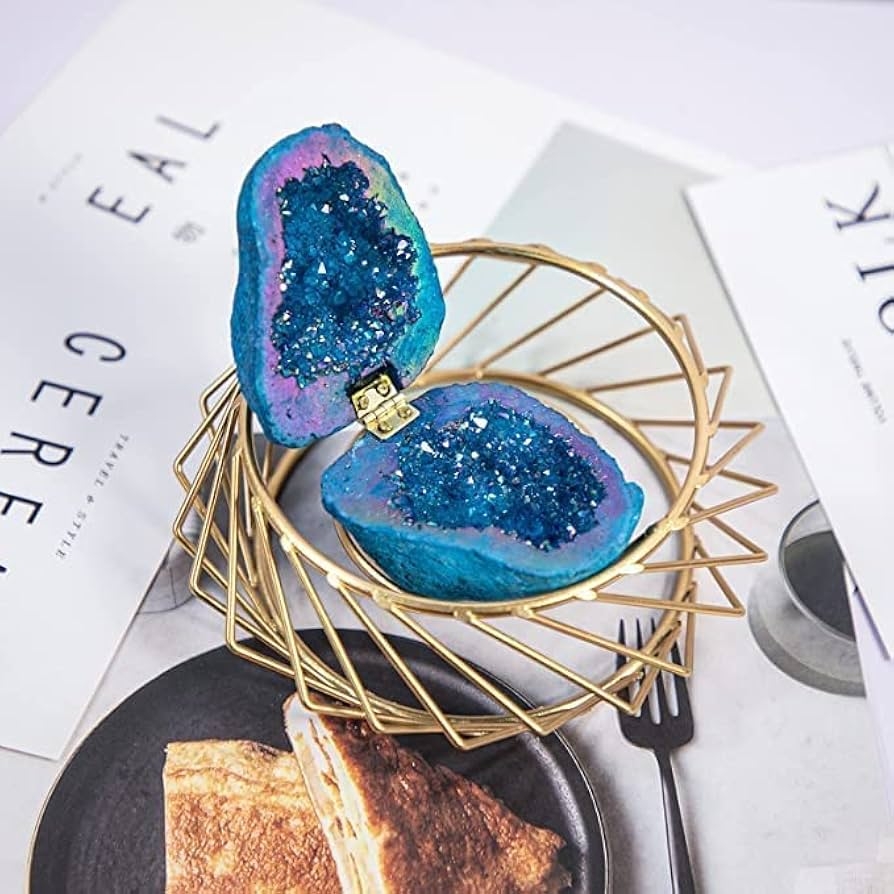 Amazon HELOCI Crystal Geode Ring Box Natural Crystal Cluster Titanium Coated Quartz Ring Holder For Proposal Engagement Wedding Keepsake Agate Quartz Ring Holder D cor Artwork as Gifts blue Clothing Shoes Jewelry