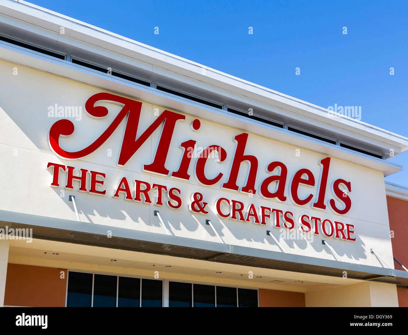 Crafts Store Sign Hi res Stock Photography And Images Alamy