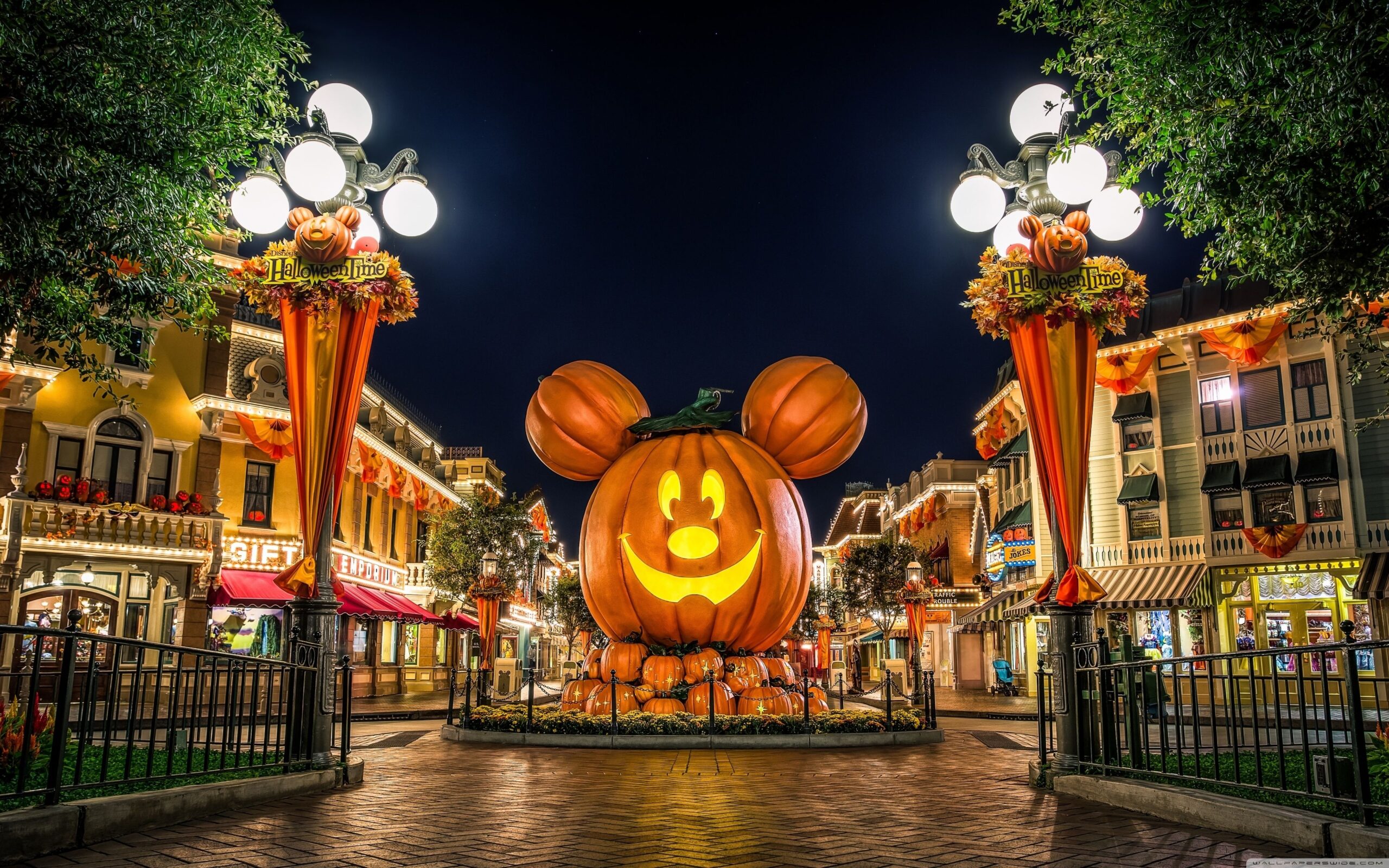 Disneyland Halloween Wallpapers Wallpaper Cave
