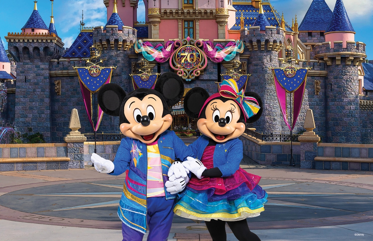 First Look At Mickey And Minnie s New Outfits For Disneyland s 70th Celebration