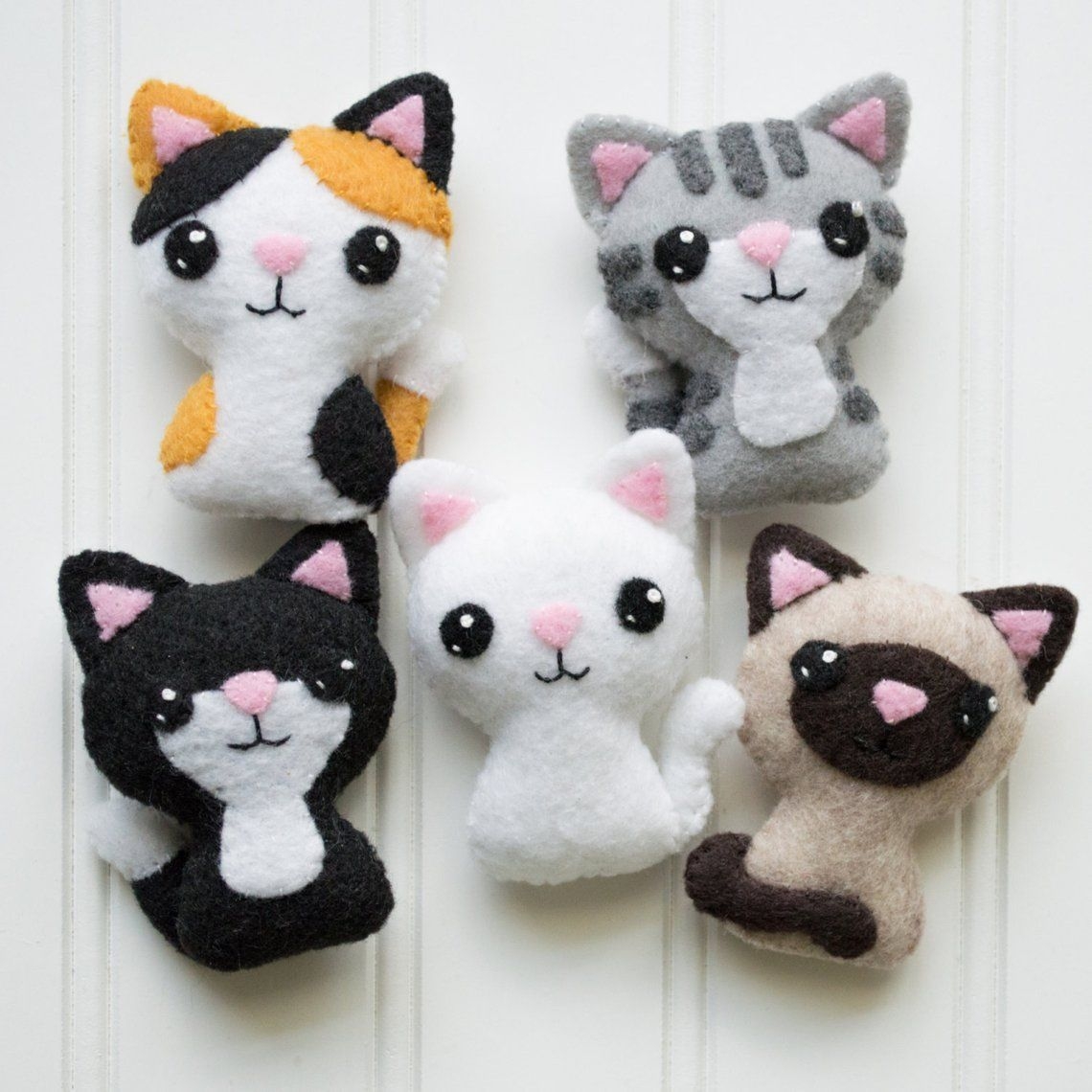 printable simple cat plush pattern