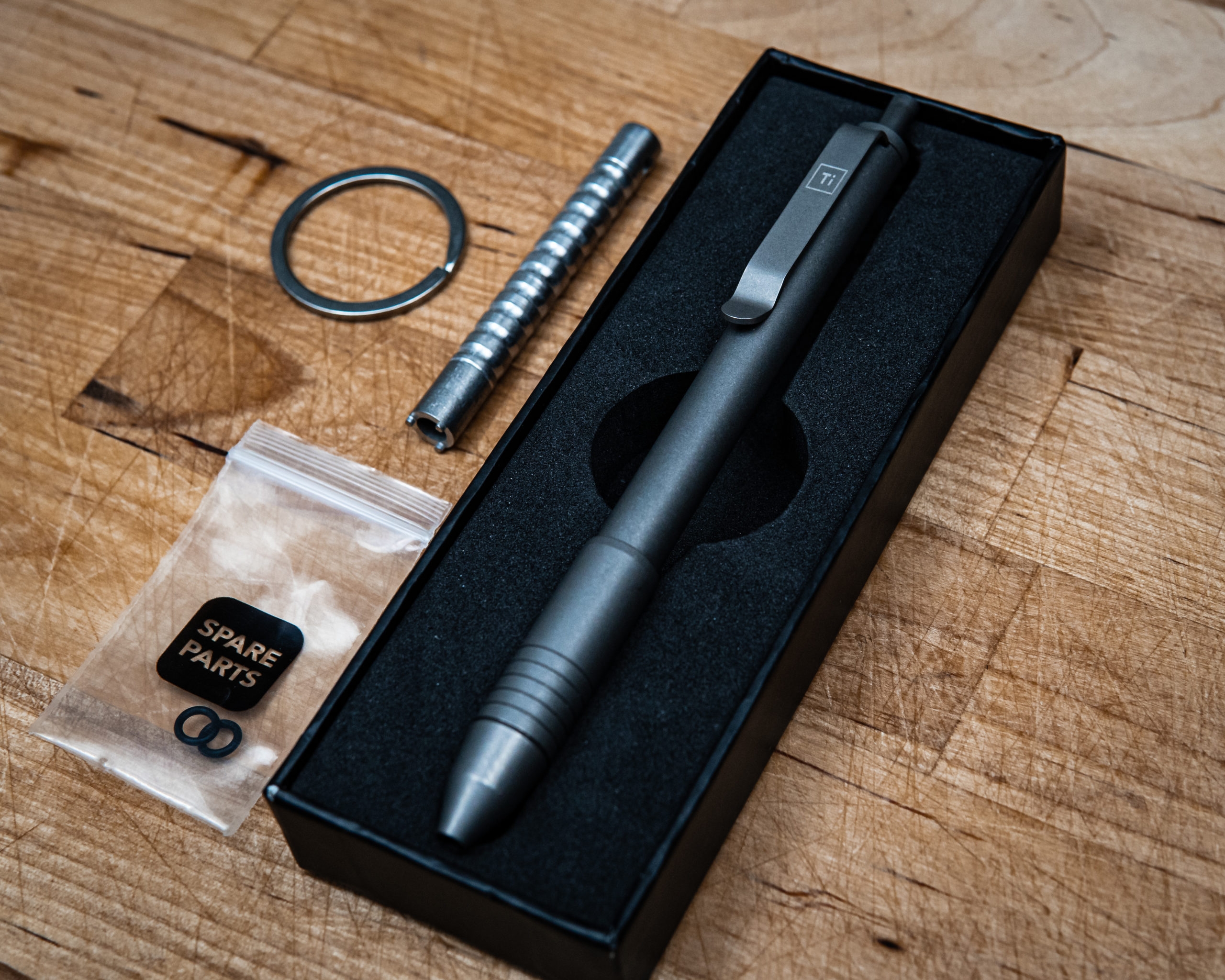 REVIEW BigIDesign s Ti Click EDC Pen NOVEL CARRY